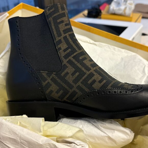 Fendi Leather Wingtip Chelsea Ankle Boots - Picture 2 of 5